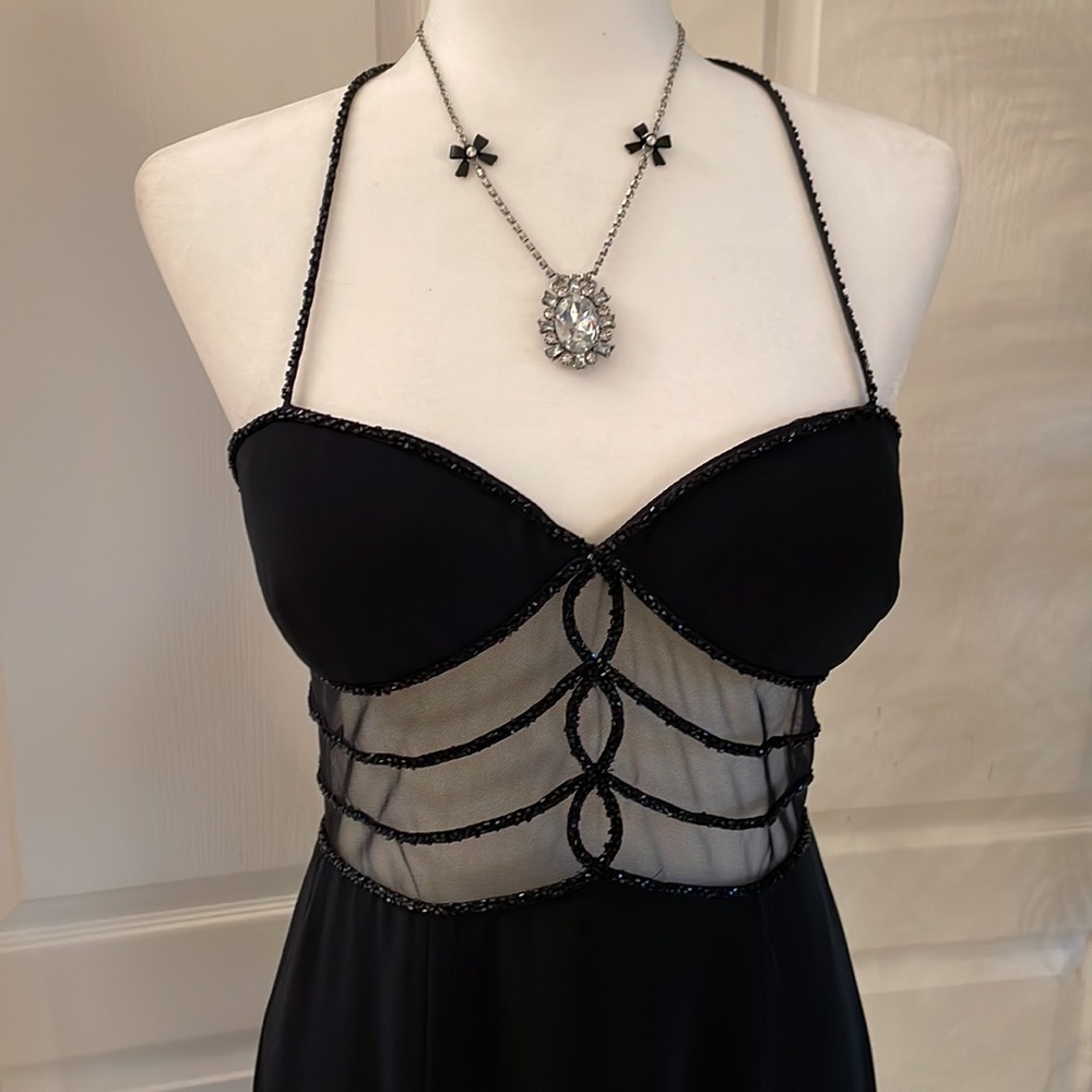 GILAR Black Evening Gown with Net Embroidery, Lined with Back Zipper. Size 6. - Picture 3 of 7